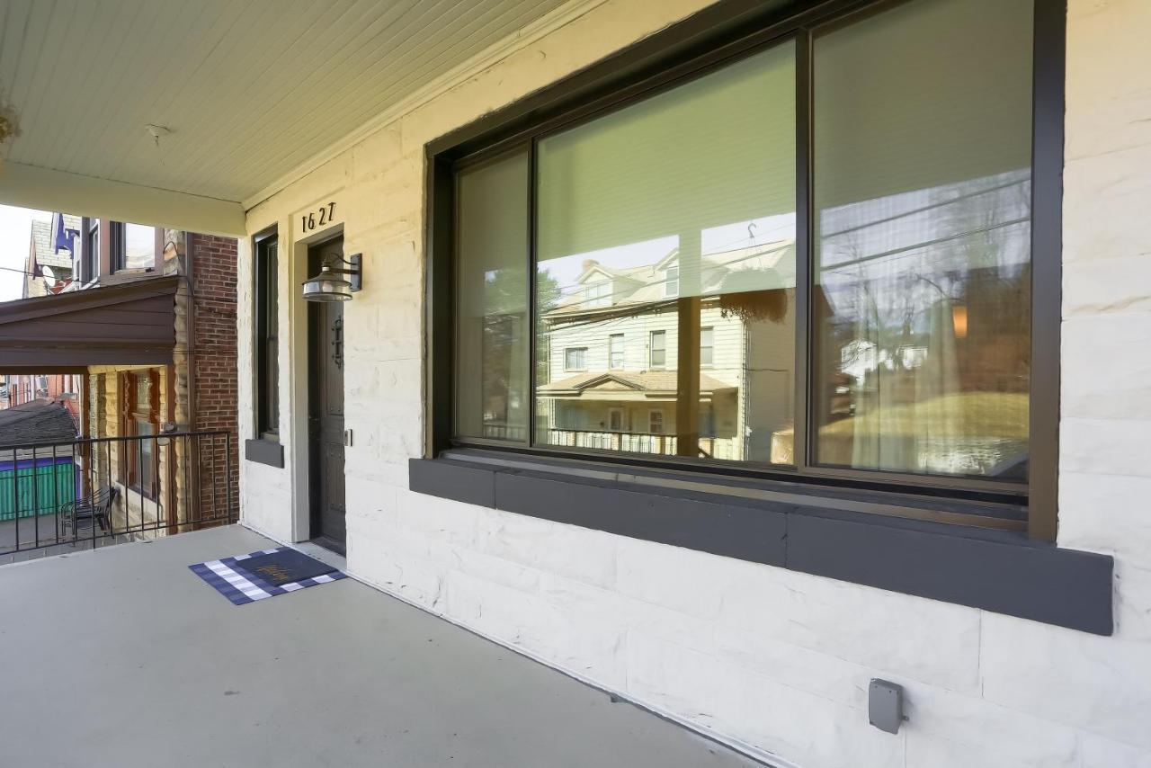Newly Renovated Victorian Gem Perfect Space For Family Vacations! Pittsburgh Luaran gambar