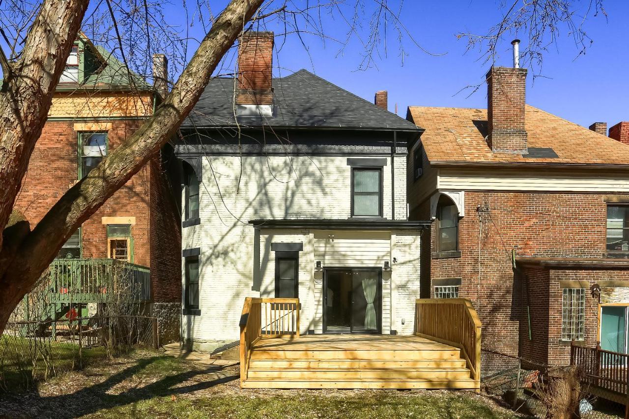 Newly Renovated Victorian Gem Perfect Space For Family Vacations! Pittsburgh Luaran gambar