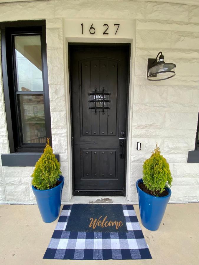 Newly Renovated Victorian Gem Perfect Space For Family Vacations! Pittsburgh Luaran gambar