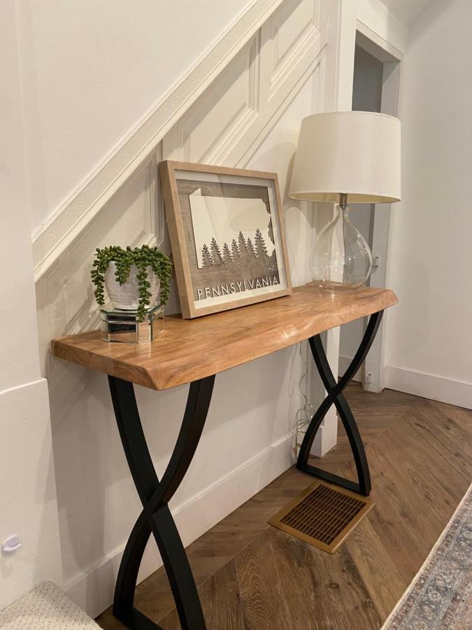 Newly Renovated Victorian Gem Perfect Space For Family Vacations! Pittsburgh Luaran gambar