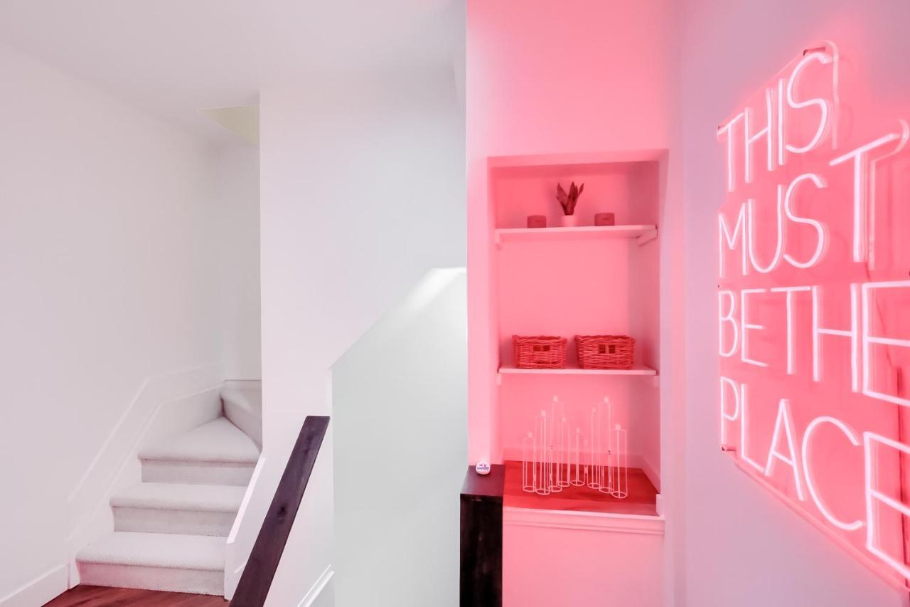 Newly Renovated Victorian Gem Perfect Space For Family Vacations! Pittsburgh Luaran gambar