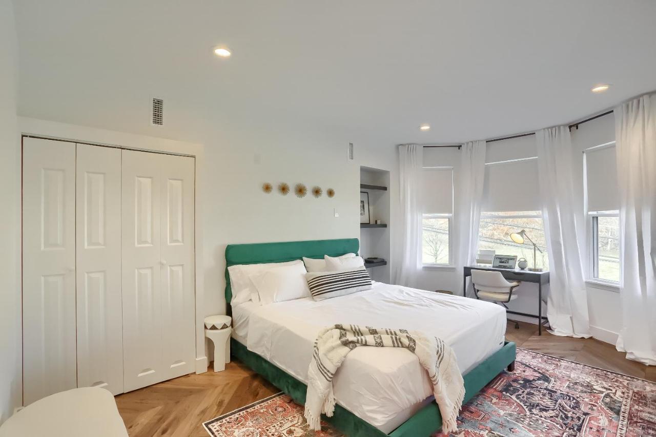 Newly Renovated Victorian Gem Perfect Space For Family Vacations! Pittsburgh Luaran gambar