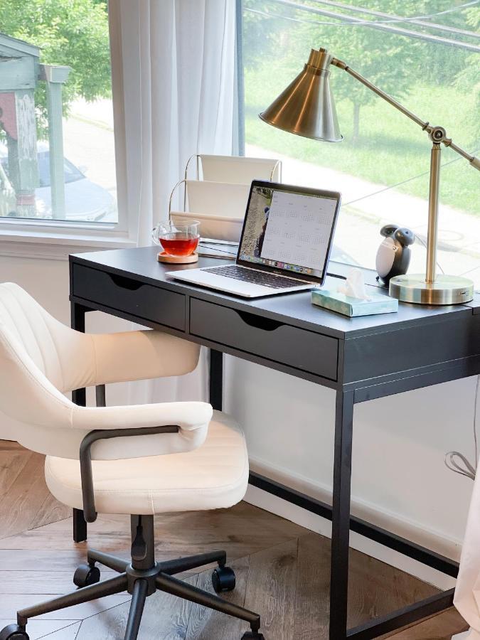 Newly Renovated Victorian Gem Perfect Space For Family Vacations! Pittsburgh Luaran gambar
