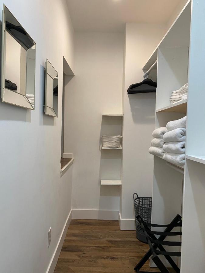 Newly Renovated Victorian Gem Perfect Space For Family Vacations! Pittsburgh Luaran gambar