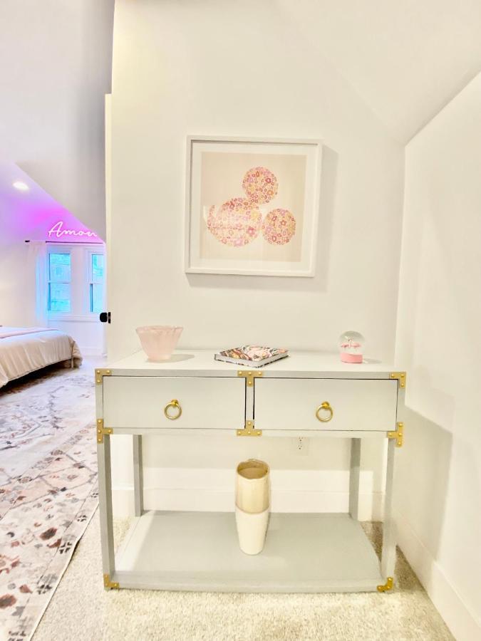 Newly Renovated Victorian Gem Perfect Space For Family Vacations! Pittsburgh Luaran gambar